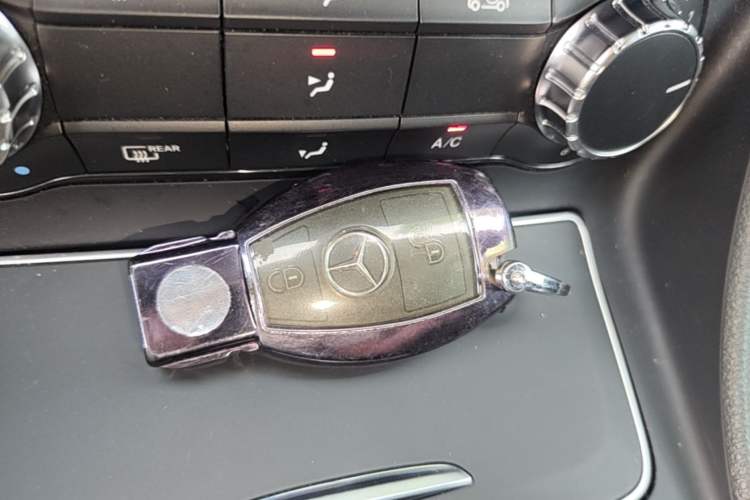 Used Mercedes-Benz GLA 2019 GLA 200 Fashion Model Vehicle Key