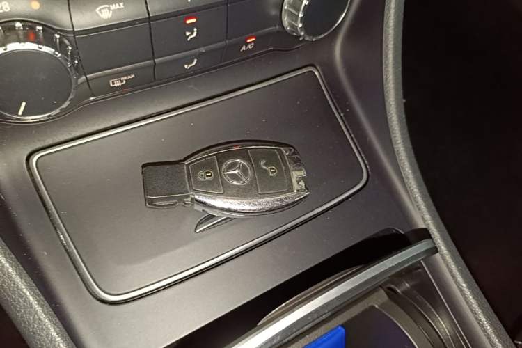 Used Mercedes-Benz GLA 2019 GLA 200 Fashion Model Vehicle Key