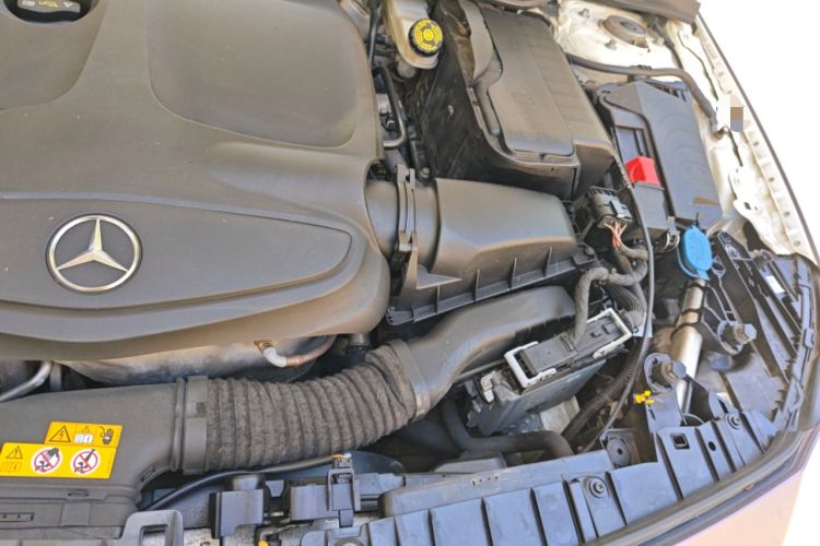 Used Mercedes-Benz GLA 2019 GLA 200 Fashion Model Engine Bay Left