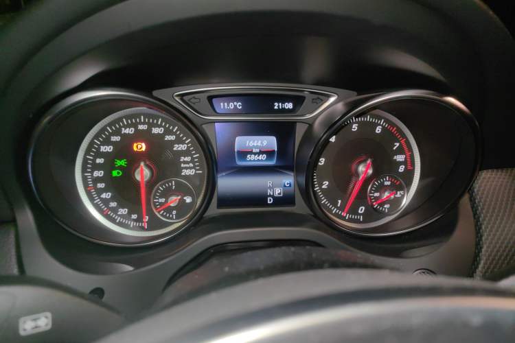 Used Mercedes-Benz GLA 2019 GLA 200 Dynamic Edition Odometer Close Up