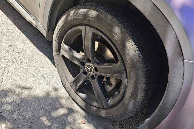 Used Mercedes-Benz GLA 2019 GLA 200 Fashion Model Right Front Wheel Hub