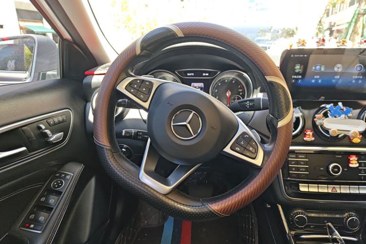 Used Mercedes-Benz GLA 2019 GLA 200 Fashion Model Steering Wheel