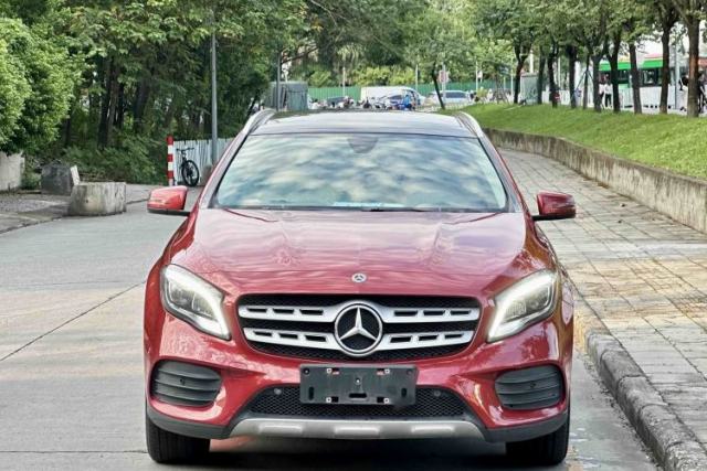 Używany Mercedes-Benz GLA 2019 GLA 200 Fashion Model