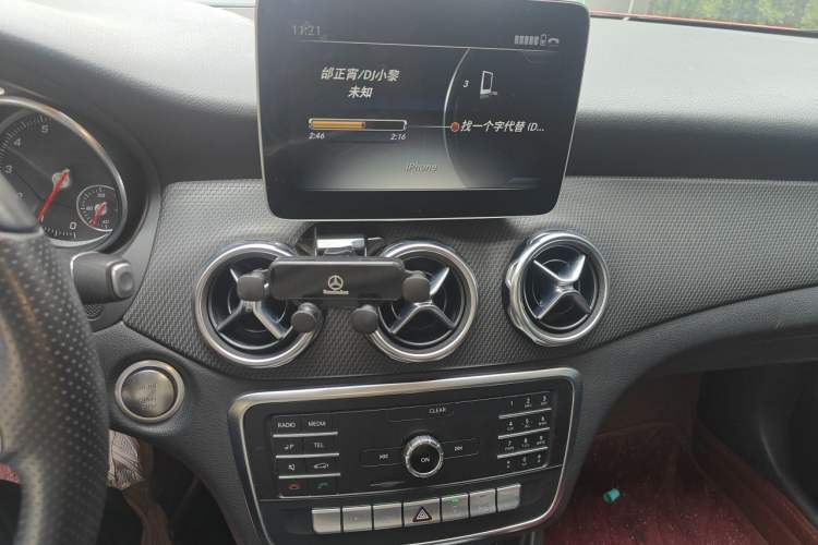 Used Mercedes-Benz GLA 2019 GLA 200 Dynamic Edition Audio And AC Panel