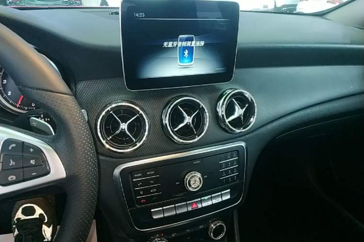 Used Mercedes-Benz GLA 2019 GLA 200 Dynamic Edition Audio And AC Panel