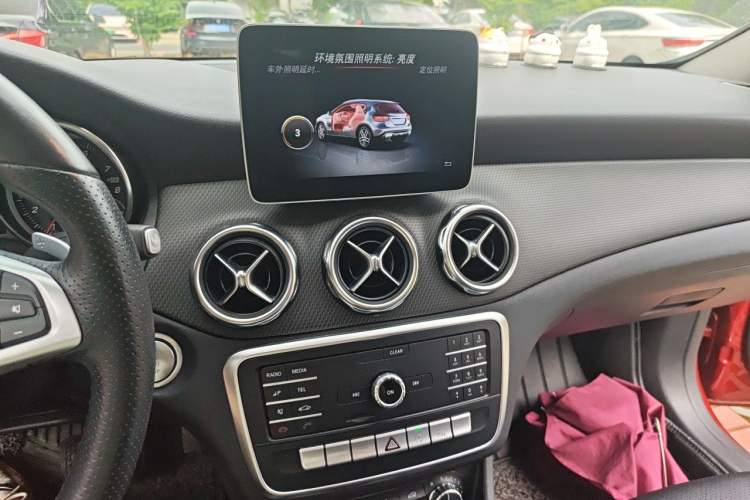 Used Mercedes-Benz GLA 2019 GLA 200 Dynamic Edition Audio And AC Panel