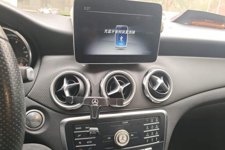 Used Mercedes-Benz GLA 2019 GLA 200 Dynamic Edition Audio And AC Panel