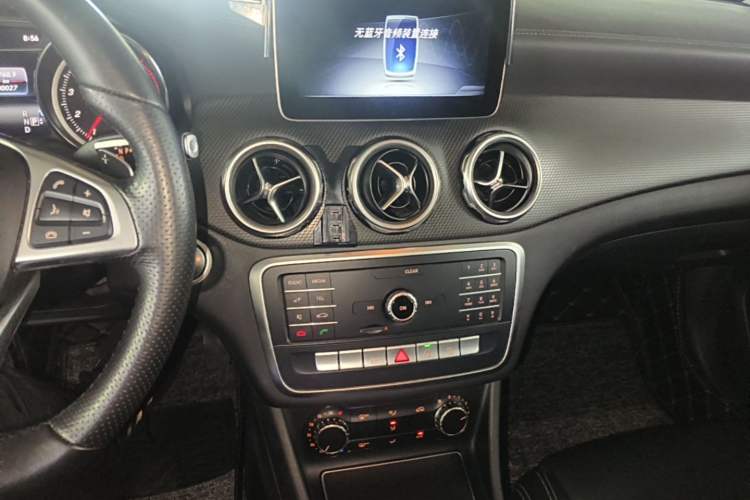Used Mercedes-Benz GLA 2019 GLA 200 Fashion Model Audio And AC Panel