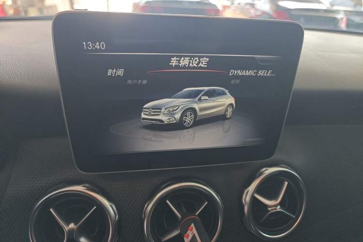 Used Mercedes-Benz GLA 2019 GLA 200 Dynamic Edition Audio And AC Panel