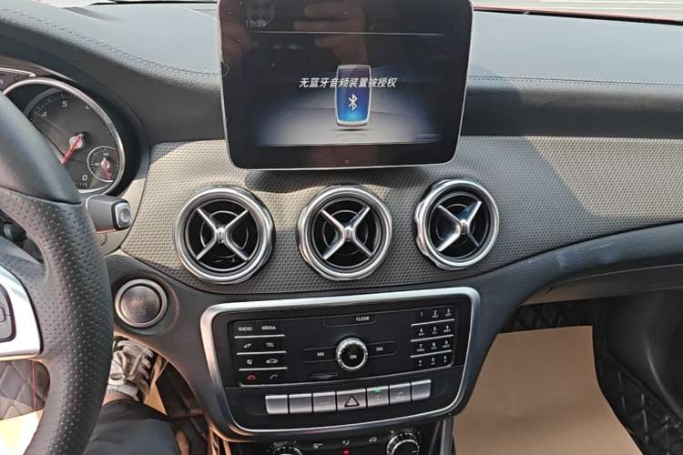 Used Mercedes-Benz GLA 2019 GLA 200 Fashion Model Audio And AC Panel