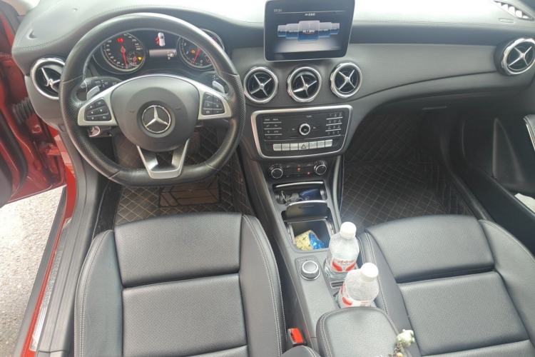 Used Mercedes-Benz GLA 2019 GLA 200 Fashion Model Center Console