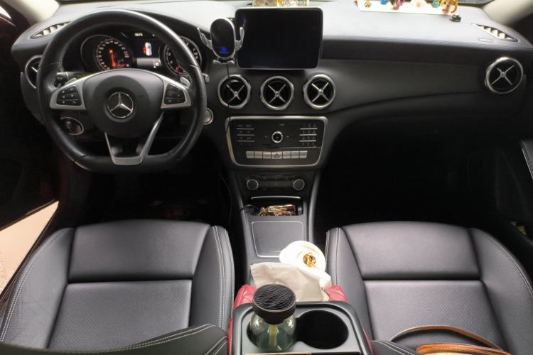 Used Mercedes-Benz GLA 2019 GLA 200 Fashion Model Center Console