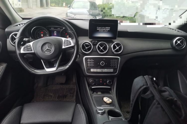 Used Mercedes-Benz GLA 2019 GLA 200 Fashion Model Center Console