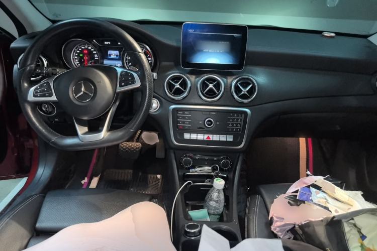 Used Mercedes-Benz GLA 2019 GLA 200 Fashion Model Center Console