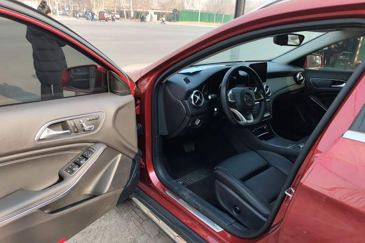 Used Mercedes-Benz GLA 2019 GLA 200 Fashion Model Driver Seat