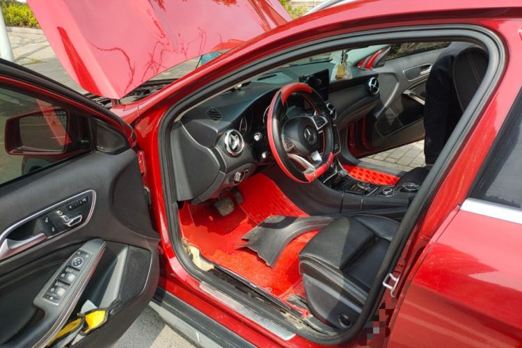Used Mercedes-Benz GLA 2019 GLA 200 Dynamic Edition Driver Seat