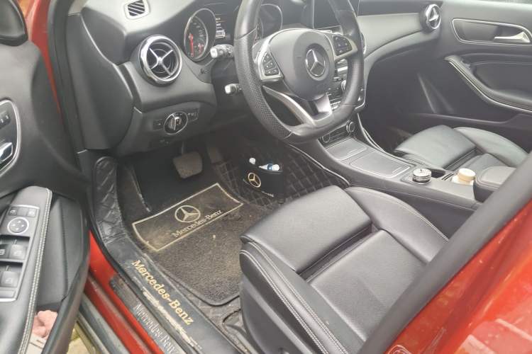 Used Mercedes-Benz GLA 2019 GLA 200 Dynamic Edition Driver Seat