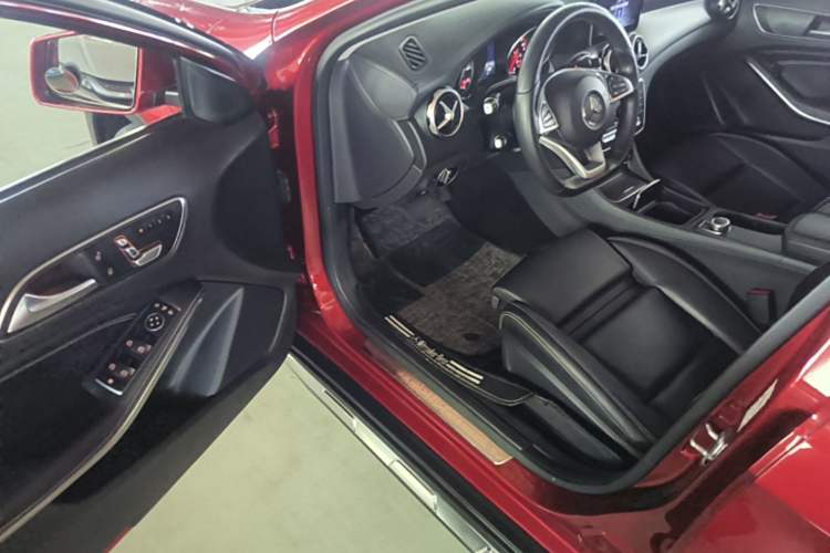 Used Mercedes-Benz GLA 2019 GLA 200 Fashion Model Driver Seat