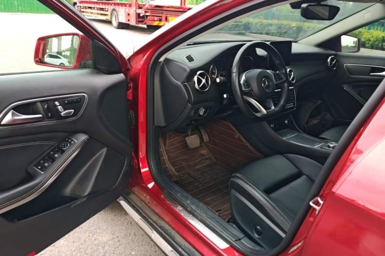 Used Mercedes-Benz GLA 2019 GLA 200 Fashion Model Driver Seat