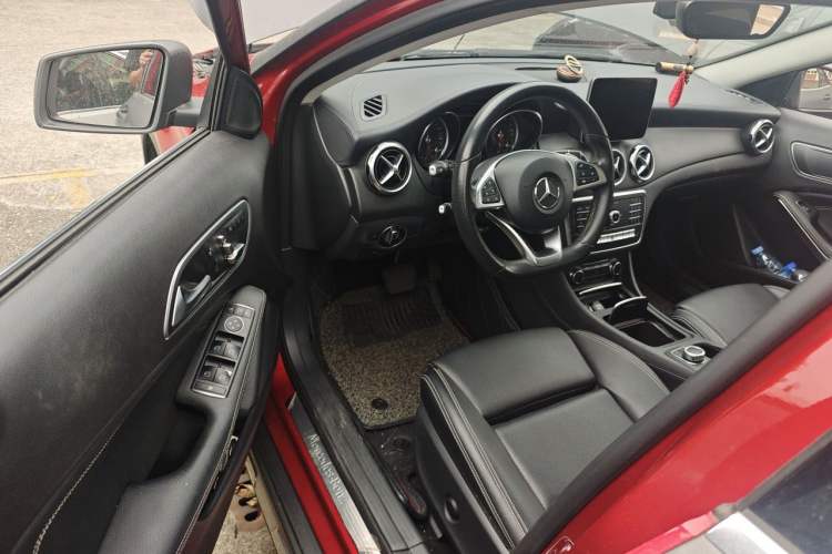 Used Mercedes-Benz GLA 2019 GLA 200 Fashion Model Driver Seat