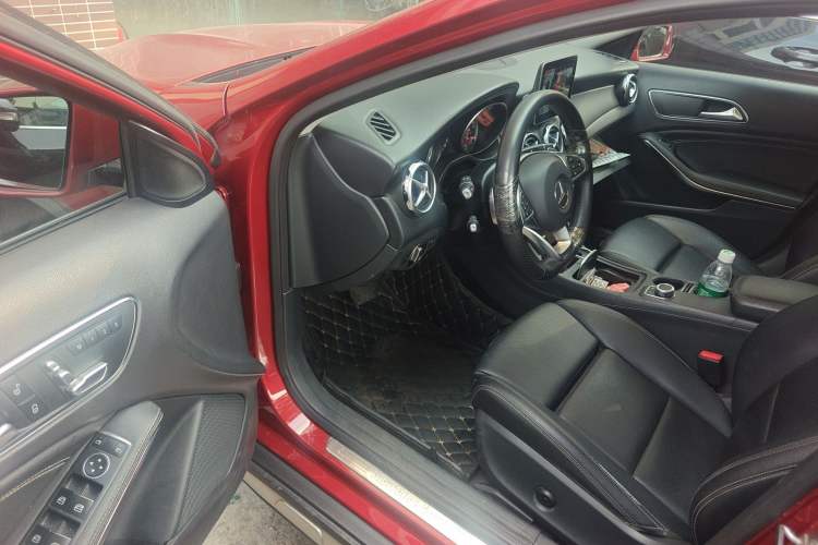 Used Mercedes-Benz GLA 2019 GLA 200 Dynamic Edition Driver Seat