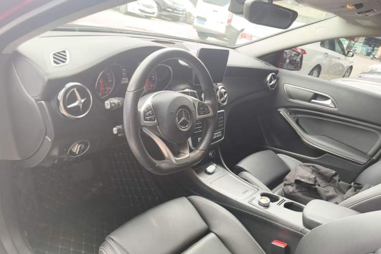 Used Mercedes-Benz GLA 2019 GLA 200 Fashion Model Driver Seat