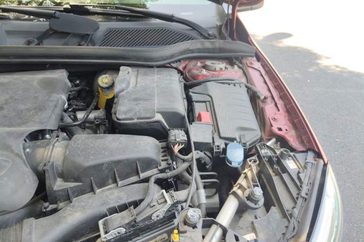 Used Mercedes-Benz GLA 2019 GLA 200 Fashion Model Engine Bay Left