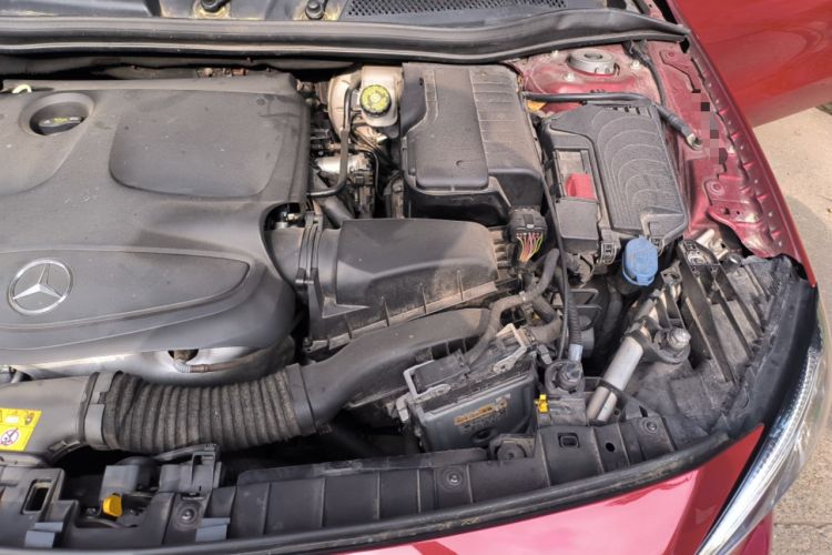 Used Mercedes-Benz GLA 2019 GLA 200 Fashion Model Engine Bay Left
