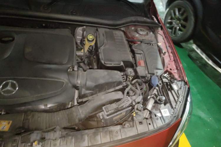 Used Mercedes-Benz GLA 2019 GLA 200 Fashion Model Engine Bay Left