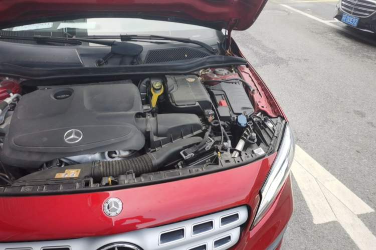 Used Mercedes-Benz GLA 2019 GLA 200 Fashion Model Engine Bay Left