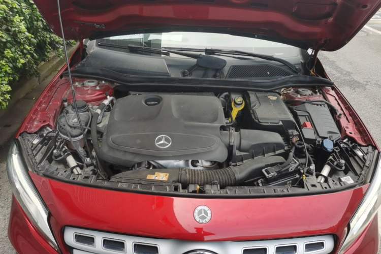 Used Mercedes-Benz GLA 2019 GLA 200 Fashion Model Engine Bay