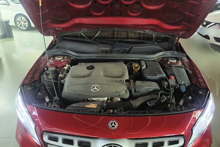Used Mercedes-Benz GLA 2019 GLA 200 Fashion Model Engine Bay