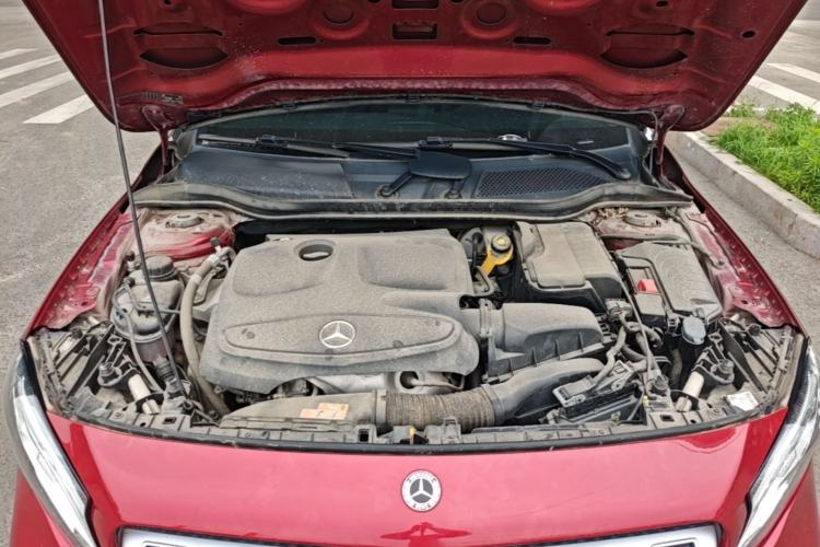 Used Mercedes-Benz GLA 2019 GLA 200 Fashion Model Engine Bay