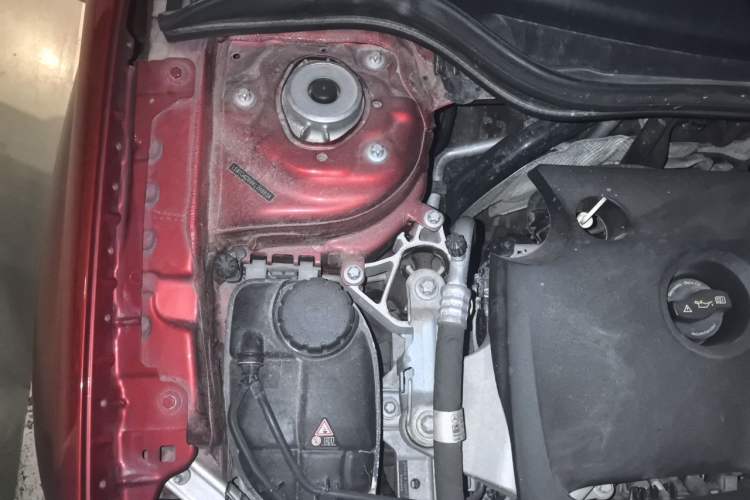 Used Mercedes-Benz GLA 2019 GLA 200 Fashion Model Engine Bay Right