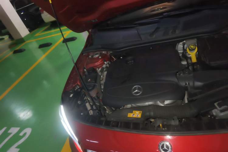 Used Mercedes-Benz GLA 2019 GLA 200 Fashion Model Engine Bay Right