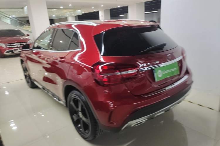 Used Mercedes-Benz GLA 2019 GLA 200 Fashion Model Exterior 2