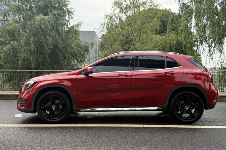 Used Mercedes-Benz GLA 2019 GLA 200 Fashion Model Exterior 4