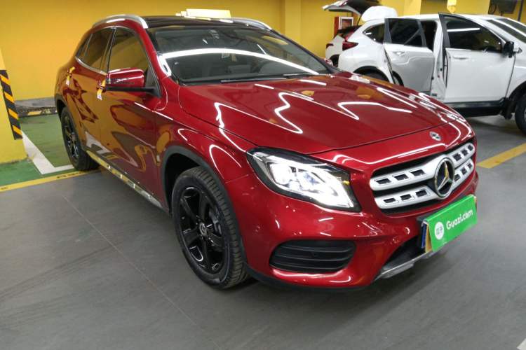 Used Mercedes-Benz GLA 2019 GLA 200 Fashion Model Front Right 45 Deg