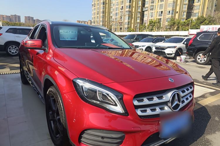Used Mercedes-Benz GLA 2019 GLA 200 Fashion Model Front Right 45 Deg