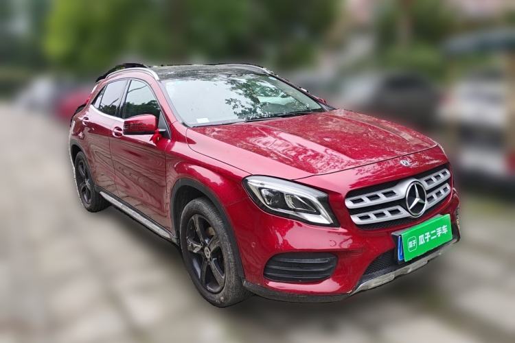 Used Mercedes-Benz GLA 2019 GLA 200 Fashion Model Front Right 45 Deg