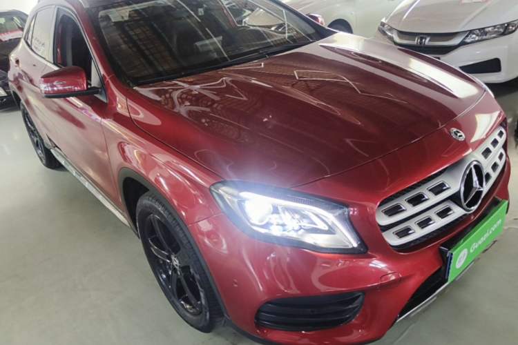 Used Mercedes-Benz GLA 2019 GLA 200 Fashion Model Front Right 45 Deg