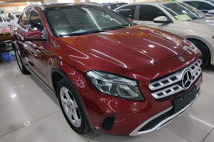 Used Mercedes-Benz GLA 2019 GLA 200 Dynamic Edition Front Right 45 Deg