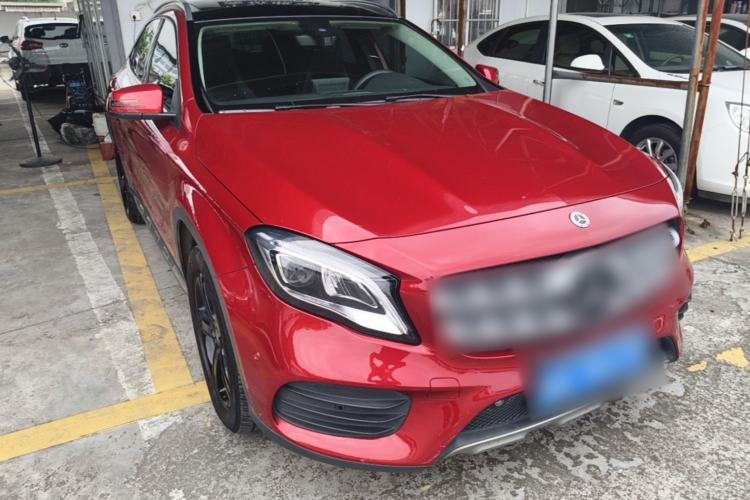 Used Mercedes-Benz GLA 2019 GLA 200 Fashion Model Front Right 45 Deg
