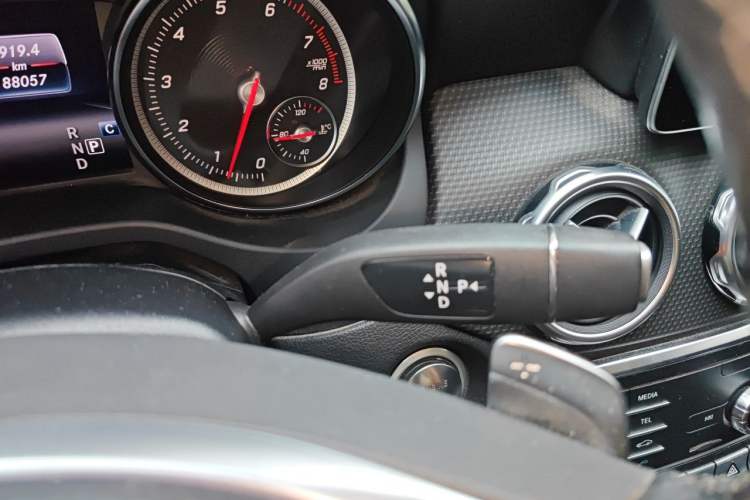 Used Mercedes-Benz GLA 2019 GLA 200 Dynamic Edition Gear Lever