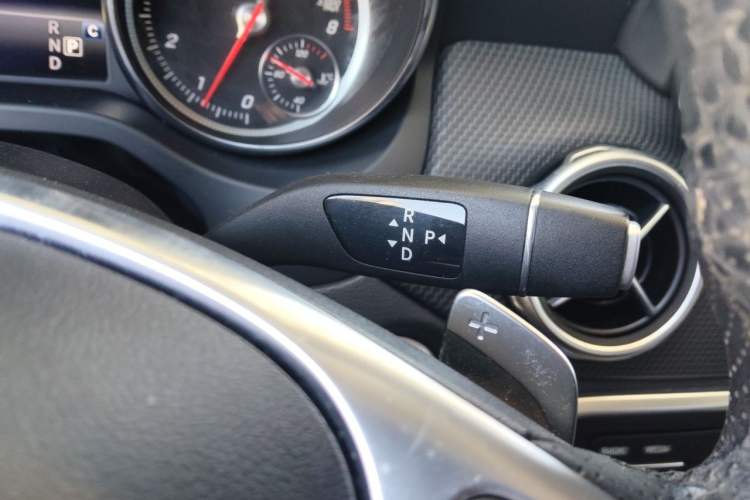 Used Mercedes-Benz GLA 2019 GLA 200 Dynamic Edition Gear Lever