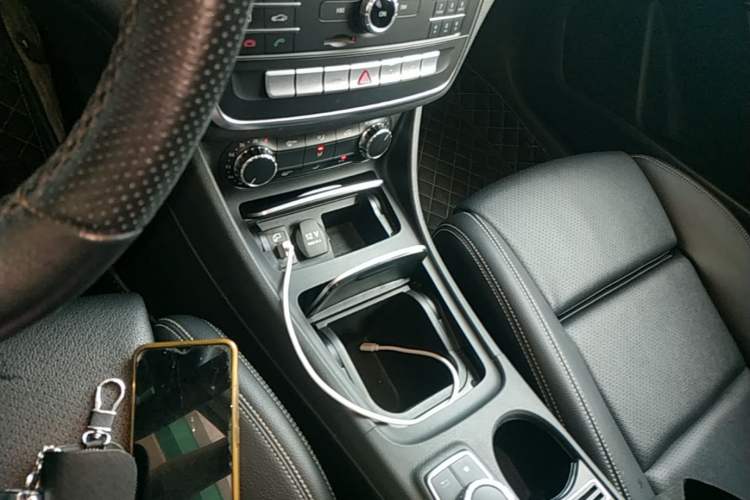 Used Mercedes-Benz GLA 2019 GLA 200 Dynamic Edition Gear Lever