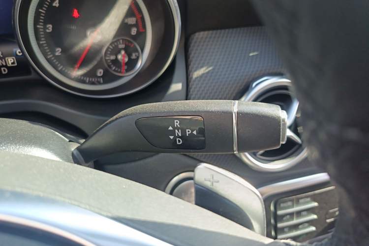 Used Mercedes-Benz GLA 2019 GLA 200 Fashion Model Gear Lever