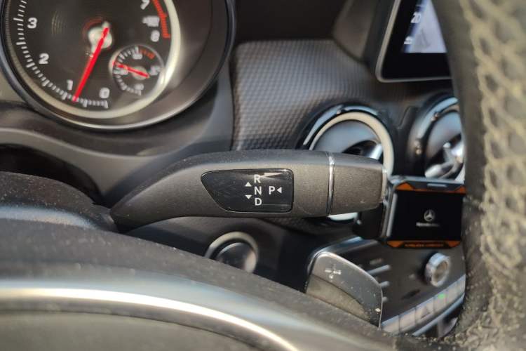 Used Mercedes-Benz GLA 2019 GLA 200 Dynamic Edition Gear Lever