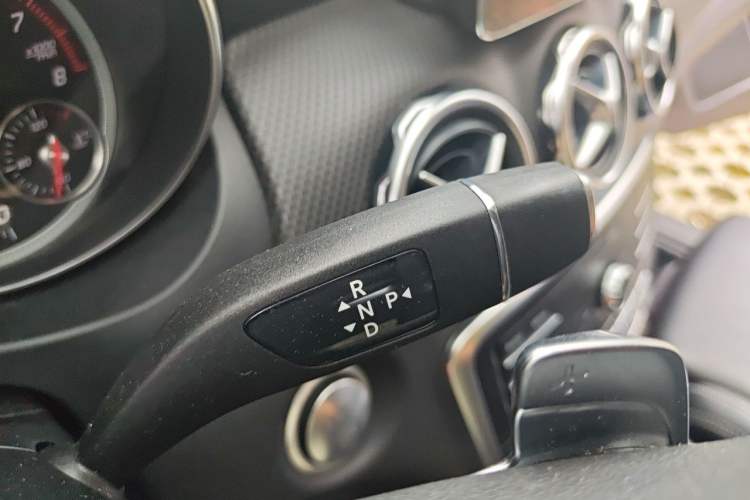 Used Mercedes-Benz GLA 2019 GLA 200 Dynamic Edition Gear Lever