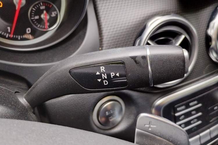 Used Mercedes-Benz GLA 2019 GLA 200 Fashion Model Gear Lever